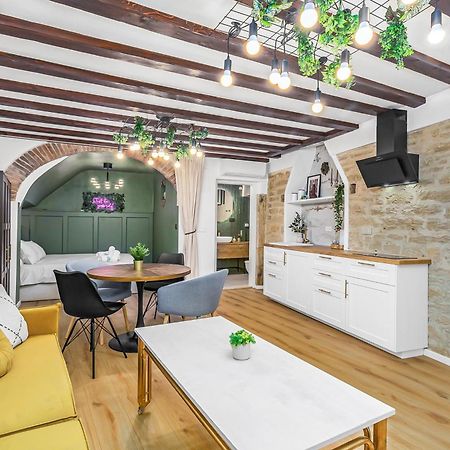 La Bestia Deluxe Studio Apartment Rovinj Eksteriør billede